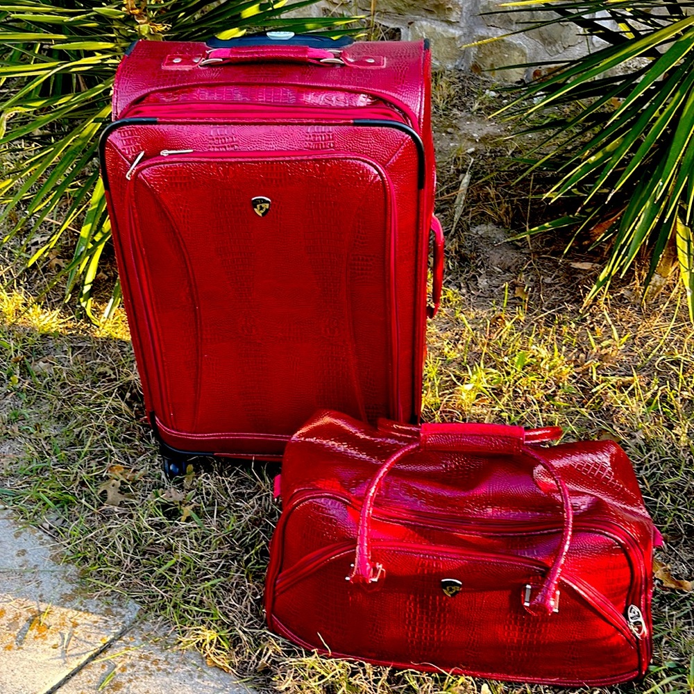 HEYS LUGGAGE